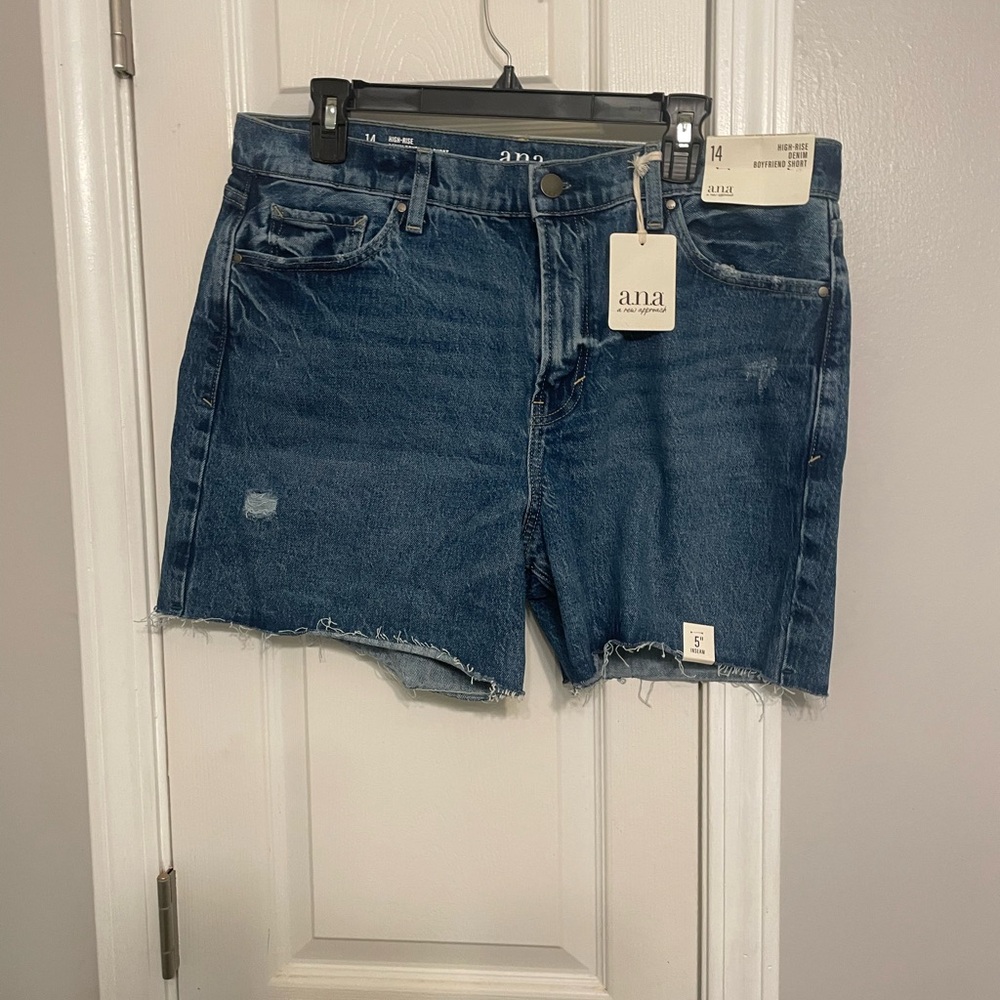 a.n.a Women's Blue Denim Shorts